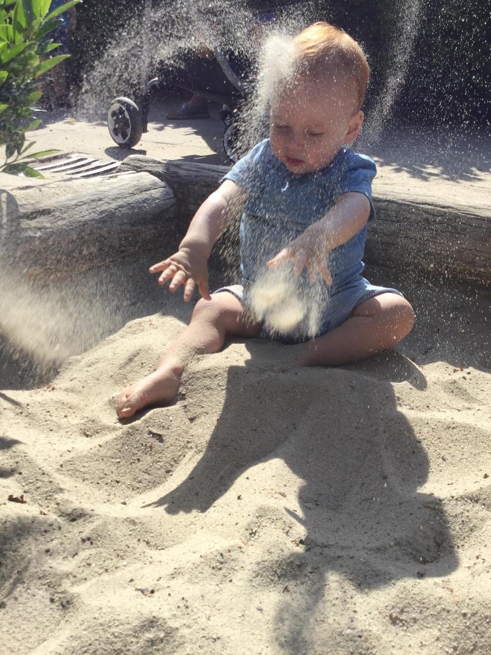 foto praktisch leren jongen in het zand visie